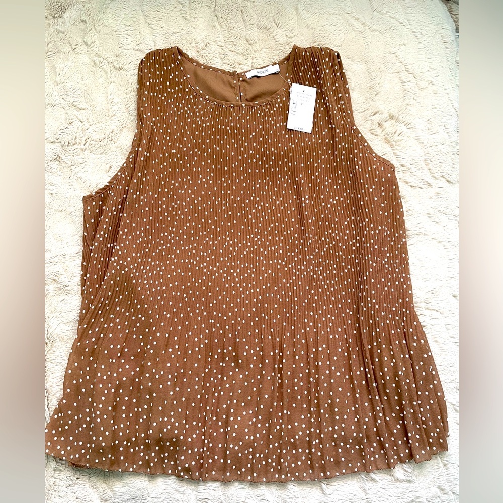 BNWT Polka Dot Accordion Style Tank Blouse
